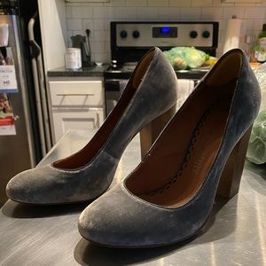 Juicy couture velvet heels